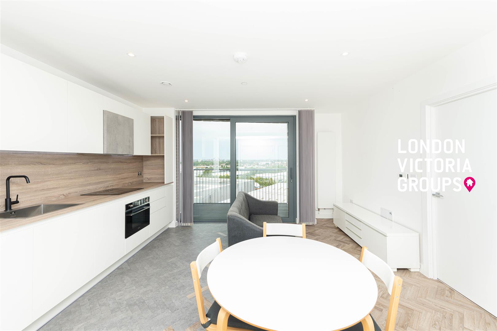 1 bed property in Skyline Apartments, 11 Makers Yard, LONDON